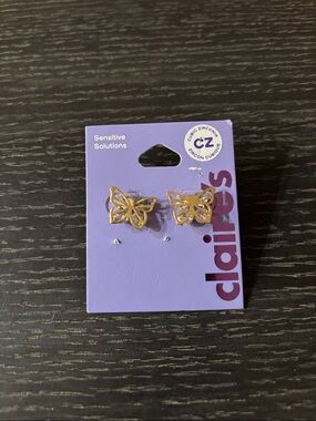 Claire's Gold Butterfly Stud Sensitive Earrings
